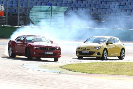 Chevrolet Camaro, Opel Astra OPC, Front, Driften