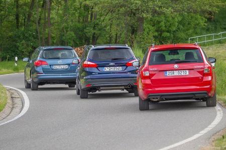 Ford Focus Turnier, Opel Astra Sports Tourer, Skoda Octavia Combi, Heckansicht
