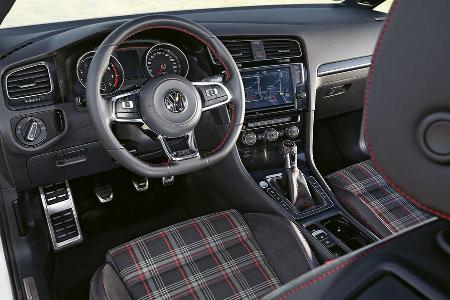 VW Golf GTI Performance, Cockpit