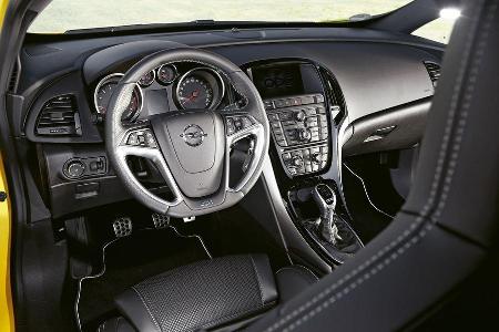 Opel Astra OPC, Cockpit