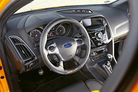 Ford Focus ST, Cockpit
