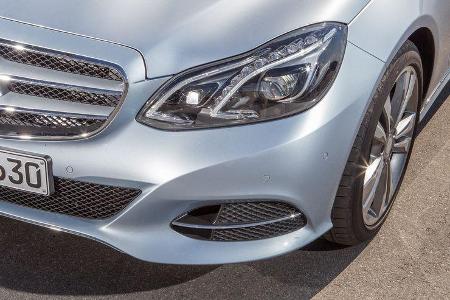 Mercedes E 400, Frontscheinwerfer