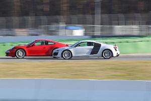 Audi R8 FSI Quattro, Porsche 911 Carrera 4S, Seitenansicht