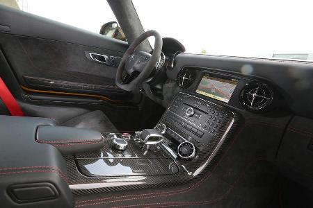 Mercedes SLS AMG Black Series, Cockpit