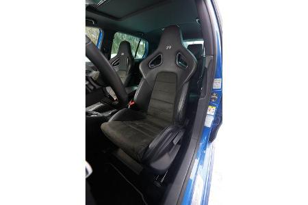 KL Racing-VW Golf R, Fahrersitz