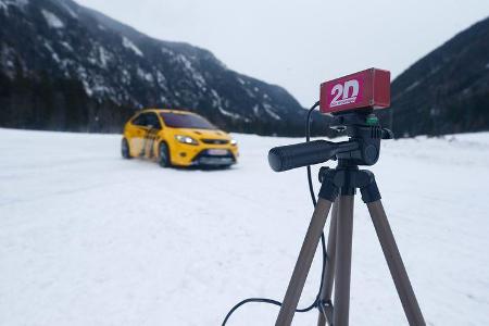 Wolf-Ford Focus RS, Frontansicht, Stativ