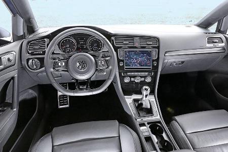 VW Golf R, Cockpit