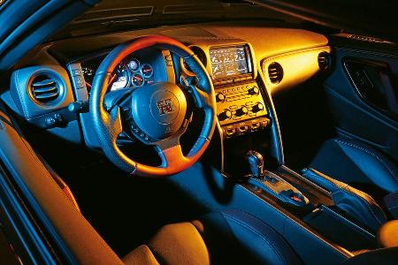 Nissan GT-R Track Edition, Cockpit