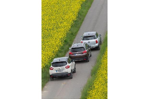 Peugeot 2008 120 VTi, Renault Captur TCe 120, Mini Cooper Countryman