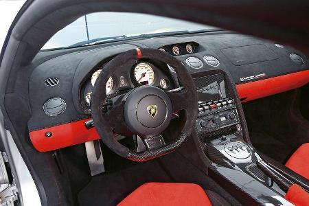 Lamborghini Gallardo LP 570-4 Squadra Corse, Cockpit