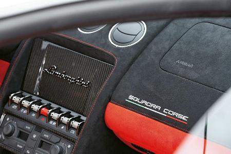 Lamborghini Gallardo LP 570-4 Squadra Corse, Bedienelemente