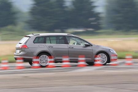 VW Golf Variant 2.0 TDI, Seitenansicht, Bremstest