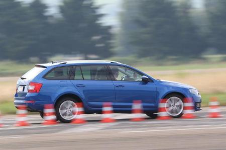Skoda Octavia Combi 2.0 TDI, Seitenansicht, Bremstest
