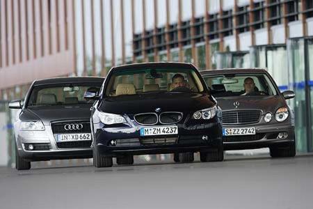 Es wäre übertrieben, die drei Basismotorisierungen in der oberen Mittelklasse als Sparvarianten zu bezeichnen.