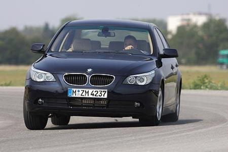 Der BMW 523i ist mit seinem 2,5-Liter Sechszylinder ab 36.700 Euro erhältlich.