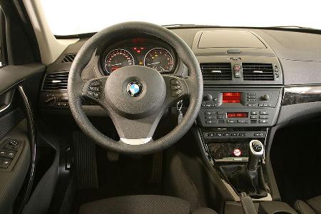 Bei der Serienausstattung ist man eher knauserig.