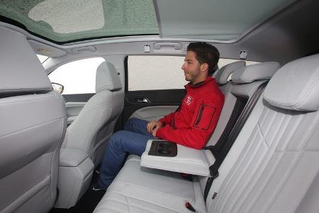 Peugeot 308 SW 130 e-THP 130, Fondsitz, Beinfreiheit