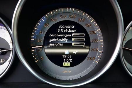 Mercedes C 180 CDI, Rundinstrument