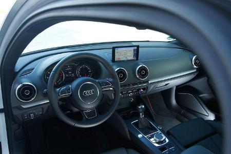 Audi A3 2.0 TDI, Lenkrad, Cockpit