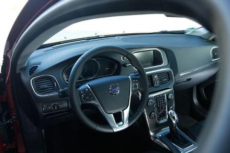 Volvo V40 D3, Cockpit, Lenkrad