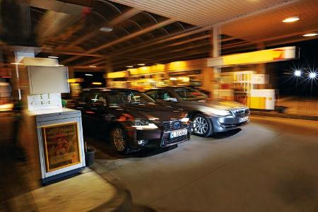 BMW 530, Lexus GS 450h, Front, Tankstelle