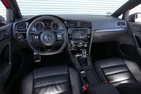 VW Golf R, Cockpit