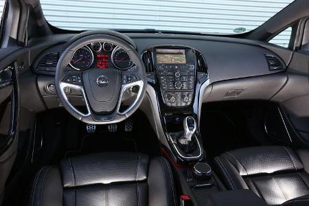 Opel Astra OPC, Cockpit