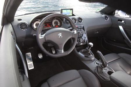 Peugeot RCZ 2.0 HDi 160, Cockpit, Lenkrad