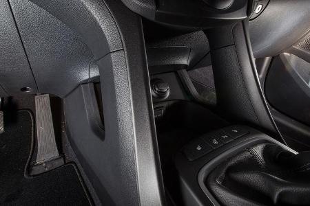 Hyundai Santa Fe, Bedienelemente, Fußraum