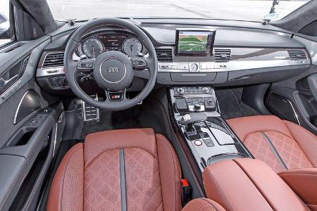Audi S8, Cockpit