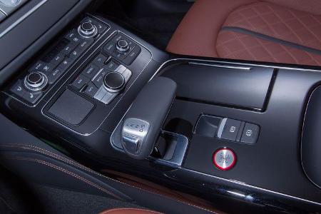 Audi S8, Mittelkonsole