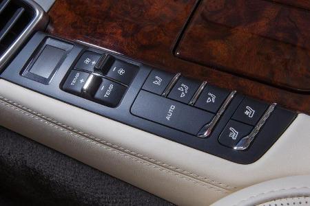 Porsche Panamera Turbo, Bedienelemente
