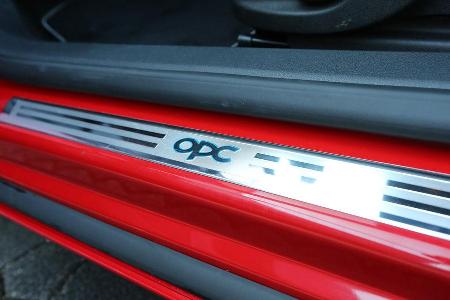 Opel Astra OPC, Fuleiste