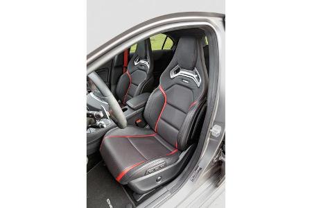 Mercedes A 45 AMG, Fahrersitz