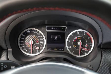 Mercedes A 45 AMG, Rundinstrumente