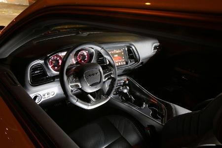 Dodge Challenger SRT Hellcat, Cockpit