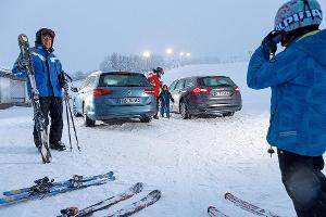 Ford Mondeo Turnier 2.0 TDCI, VW Passat Variant 2.0 TDI, Heckansicht