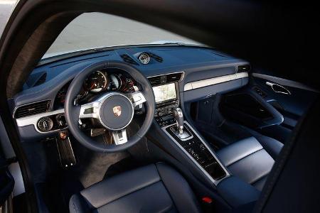 Porsche 911 Turbo, Cockpit