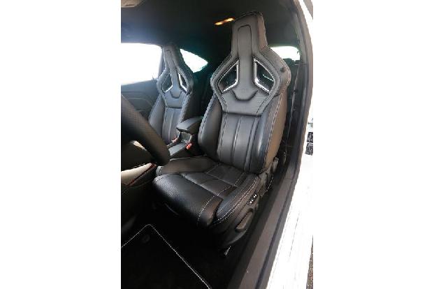 Opel Astra OPC, Fahrersitz