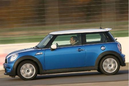 Fahrdynamisch bläst er zur Attacke.