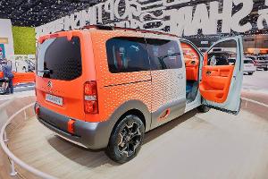 CITRON SpaceTourer HYPHEN