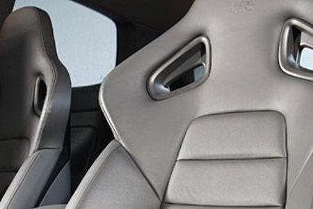 Test the best: Die optionalen Carbonschalen kommen der Gewichtsbilanz zu Gute, kosten aber Aufpreis