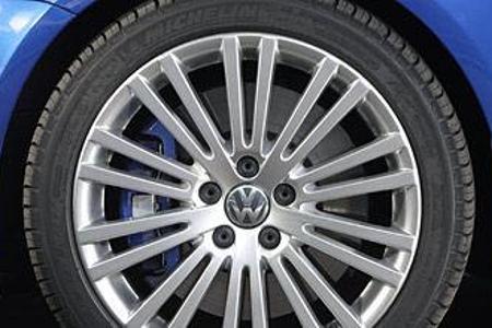 18 Zoll mit 20 Speichen: Putzteufel werden bei den Leichtmetallfelgen des R32 auf ihre Kosten kommen