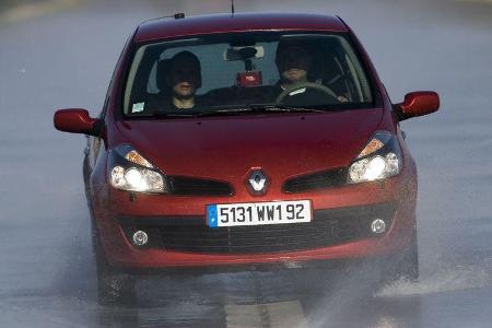 Renault Clio 1.4 16V: 98 PS, 8,5 L/100km, 13.550 Euro. Bestes Auto im Test.