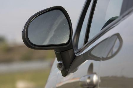 Dabei hätte der Peugeot mit seiner speziell bei hohem Tempo exakten Lenkung und dem niedrigen Geräuschniveau gute Anlagen zu...