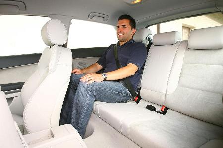 Großgewachsene genießen im Audi-Fond spürbar mehr Beinfreiheit.