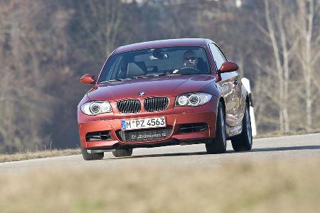 ... kalkulierbarem Handling und effizienter Bremse.