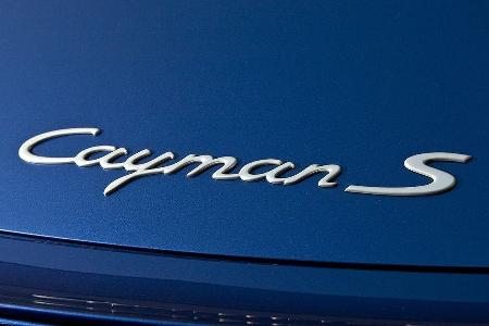 Das Typenschild lässt die Power des Cayman S erahnen.
