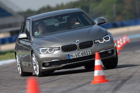 BMW 320d, Frontansicht, Slalom