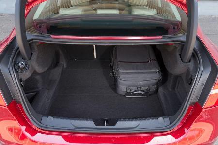 Jaguar XE 20d, Kofferraum
